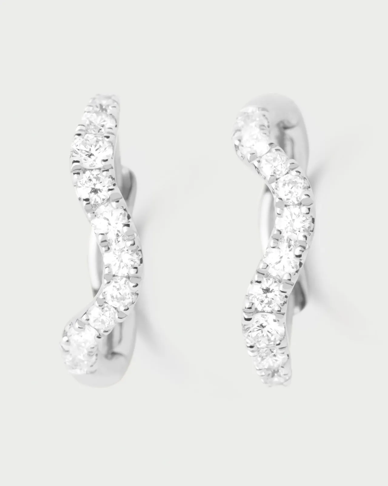 Joyas Con Diamantes|Joyas De Oro Blanco 18K-PDPAOLA Aros de diamantes y oro blanco Flow